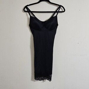 Spanx Luxe & Lean Lace Full Slip